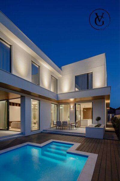 Pipera  Vila cu 5 camere si piscina incalzita in Pipera