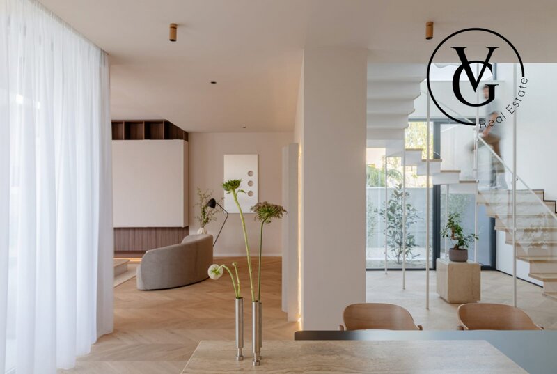 Pipera  Vila cu 5 camere si piscina incalzita in Pipera